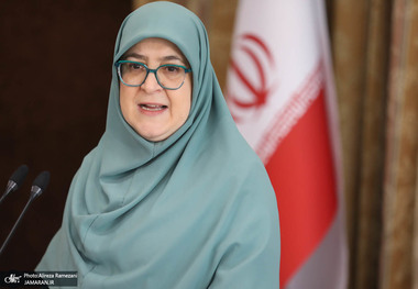 مهاجرانی، سخنگوی دولت: برنامه دولت لزوما گران کردن بنزین نیست، بلکه مدیریت سوخت است؛ چند طرح بررسی شده اما هنوز طرحی تصویب نشده/ دولت ترجیح می دهد بدون شتابزدگی وزیر جدید اقتصاد را معرفی کند/ اجرای مرحله دوم همسان‌سازی حقوق بازنشستگان در دستور کار است