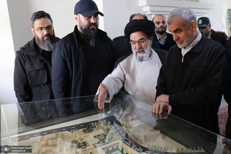 حضور علی نیکزاد در بیت و زادگاه امام خمینی (س)