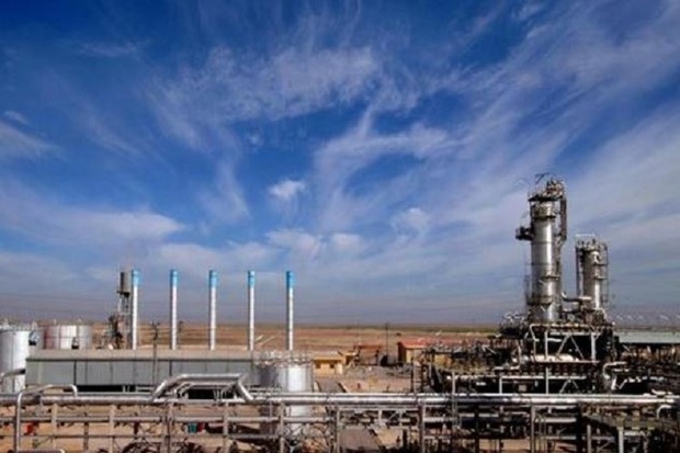 بام نفت ایران از قعر محرومیت تا قله توسعه
