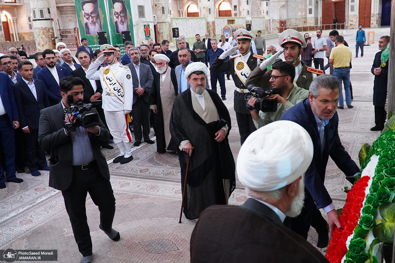 تجدید میثاق جمعی از مدیران و کارکنان بنیاد مسکن انقلاب اسلامی با آرمان های امام خمینی (س)