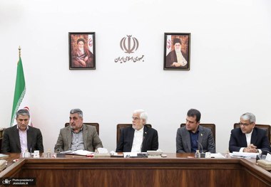 عارف: در به‌کارگیری هوش مصنوعی باید اصول اخلاقی، امنیت و حریم خصوصی رعایت شود/ عقب‌ماندگی در زمینه کاربردی‌سازی فناوری‌های نوظهور را جبران کنیم/ باید ظرف سه سال به جایگاه نخست منطقه در این حوزه دست یابیم