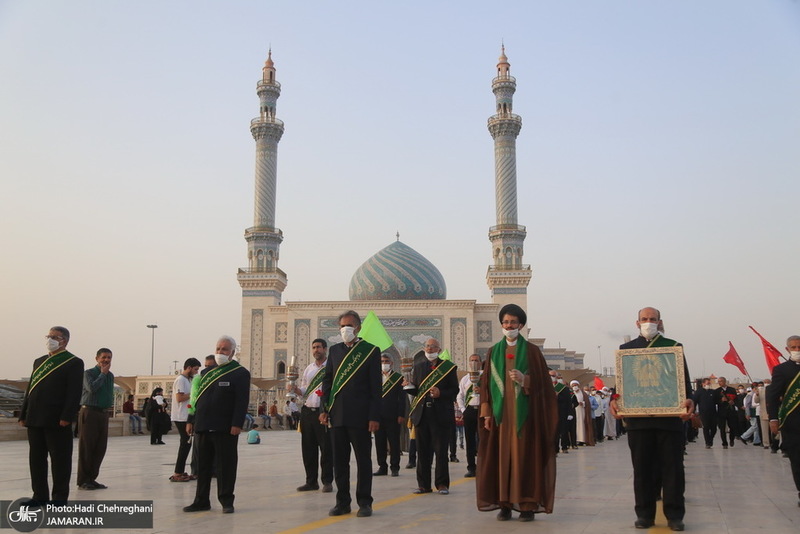 پیاده روی خادمان حرم کریمه اهل بیت(ع) در شب ولادت امام رضا(ع)