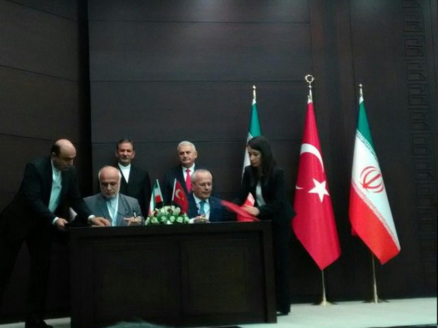 دو سند همکاری میان ایران و ترکیه به امضا رسید