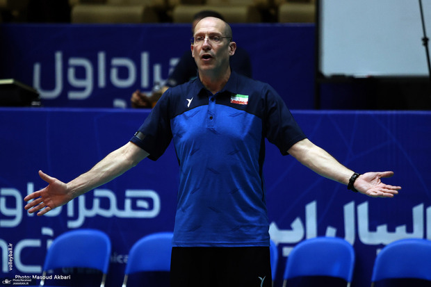 اعلام لیست تیم‌های ملی الف و ب والیبال از سوی پیاتزا