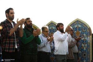 اقامه نماز عید سعید فطر در امام زاده قاسم (ع)