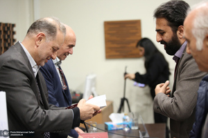 نشست نقد و بررسی کتاب «نبرد قدرت در ایران در دوره جمهوری اسلامی»