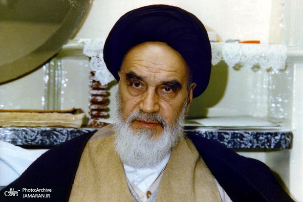 حوزه‌های علمیه در طول تاریخ اسلام و تشیع مهمترین پایگاه محکم اسلام بوده‌اند/جنگ ما جنگ حق و باطل بود/اهانت به مقدسات مسلمانان نتیجۀ نفوذ بیگانگان است