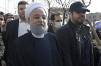 حضور حسن روحانی در راهپیمایی ۲۲ بهمن (11)